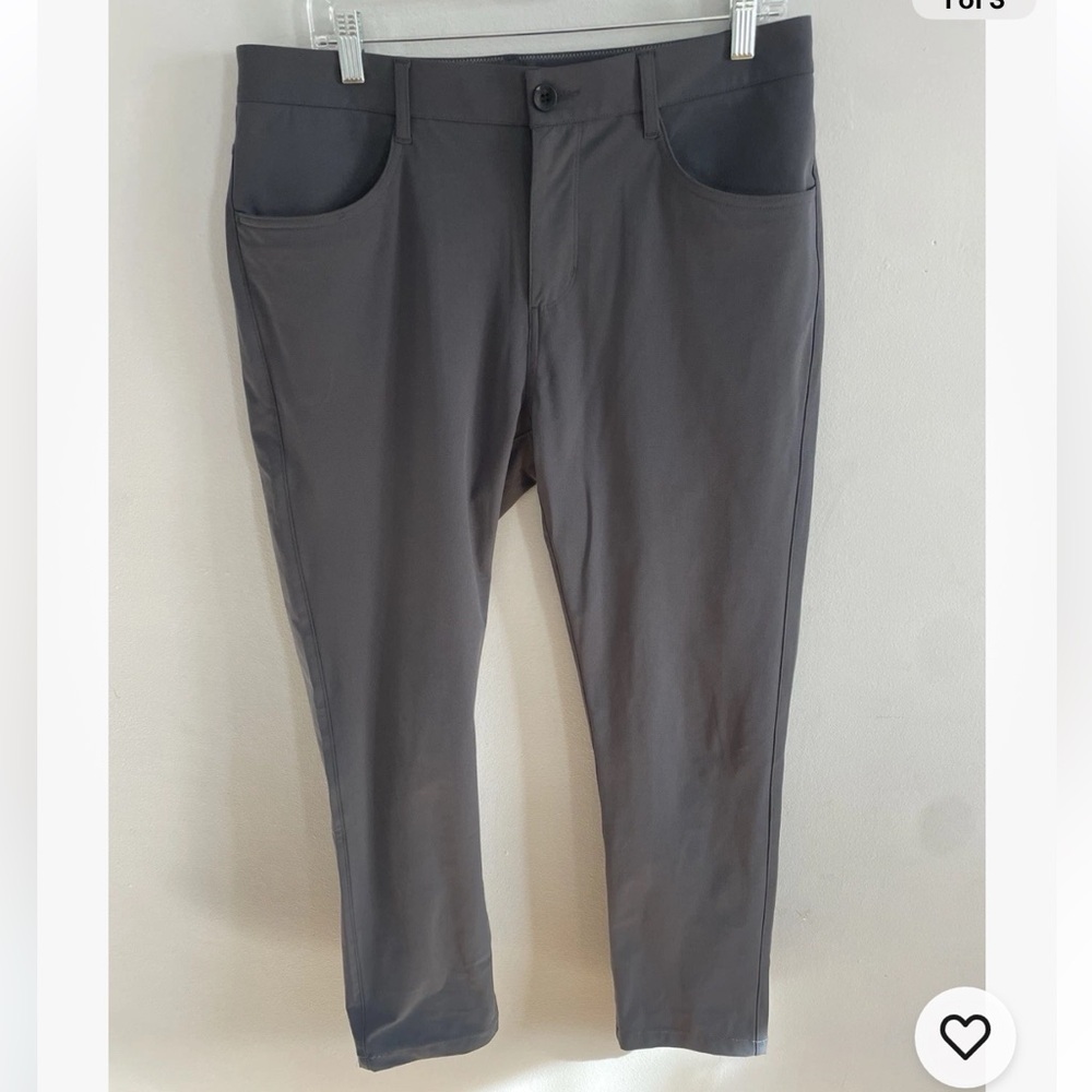 Vuori Dark Gray Meta Performance 5 Pocket Pants Size 32